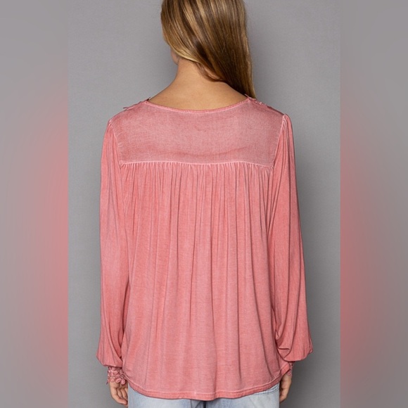 POL Pink Embroidered Floral Woven Top | Scalloped Trim Shirred Sleeves - Picture 2 of 5